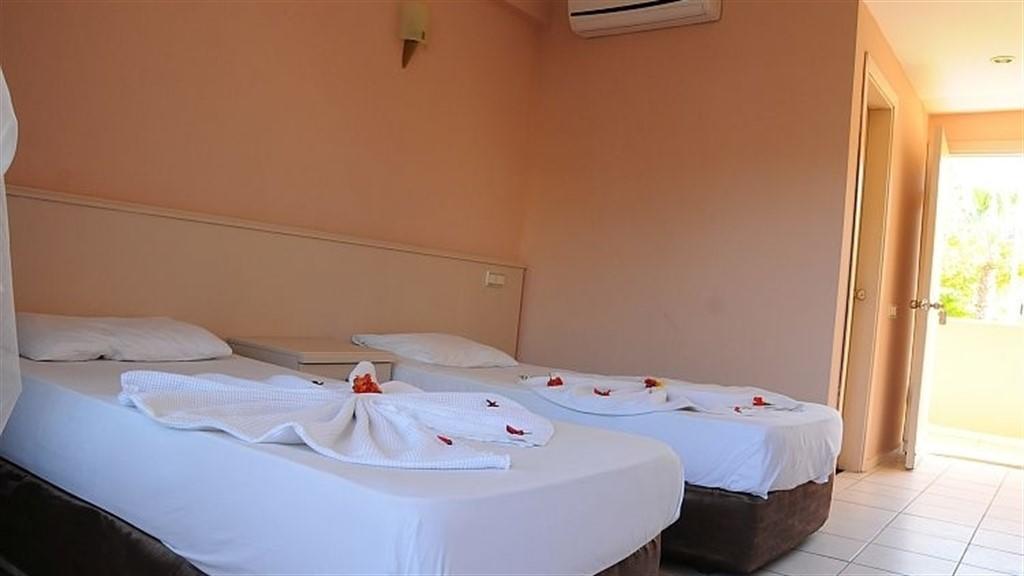 Club Herakles Hotel 케메르 외부 사진