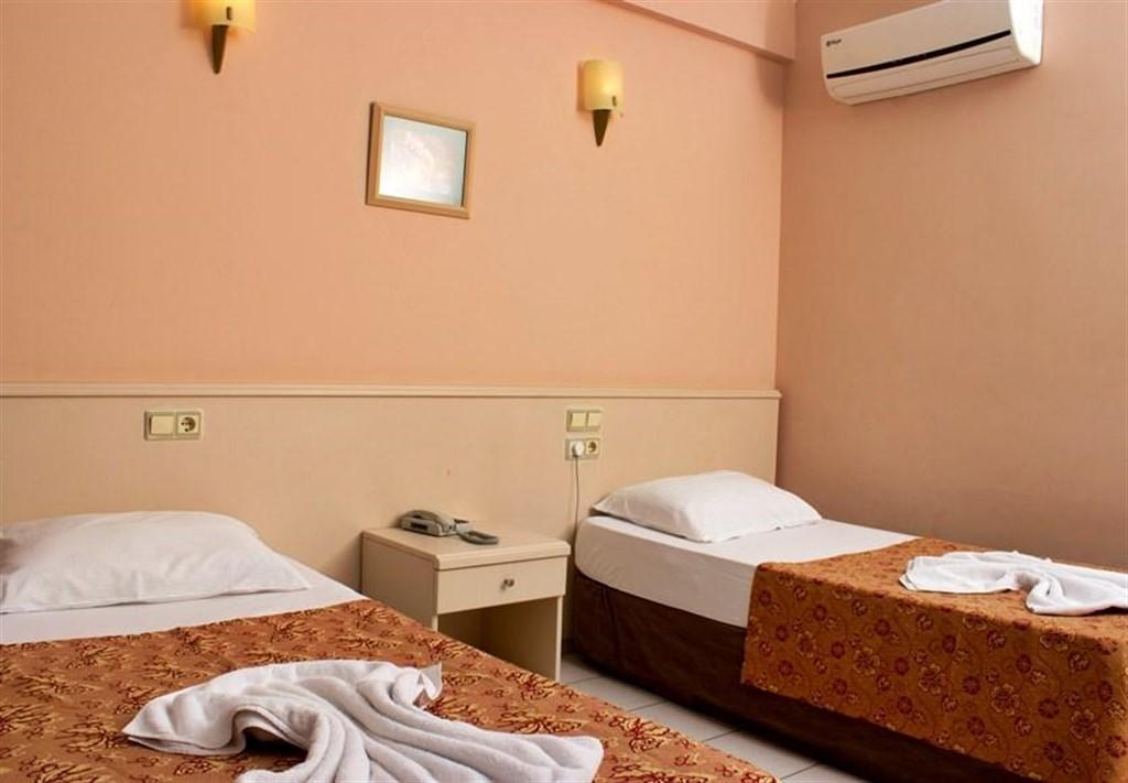 Club Herakles Hotel 케메르 외부 사진